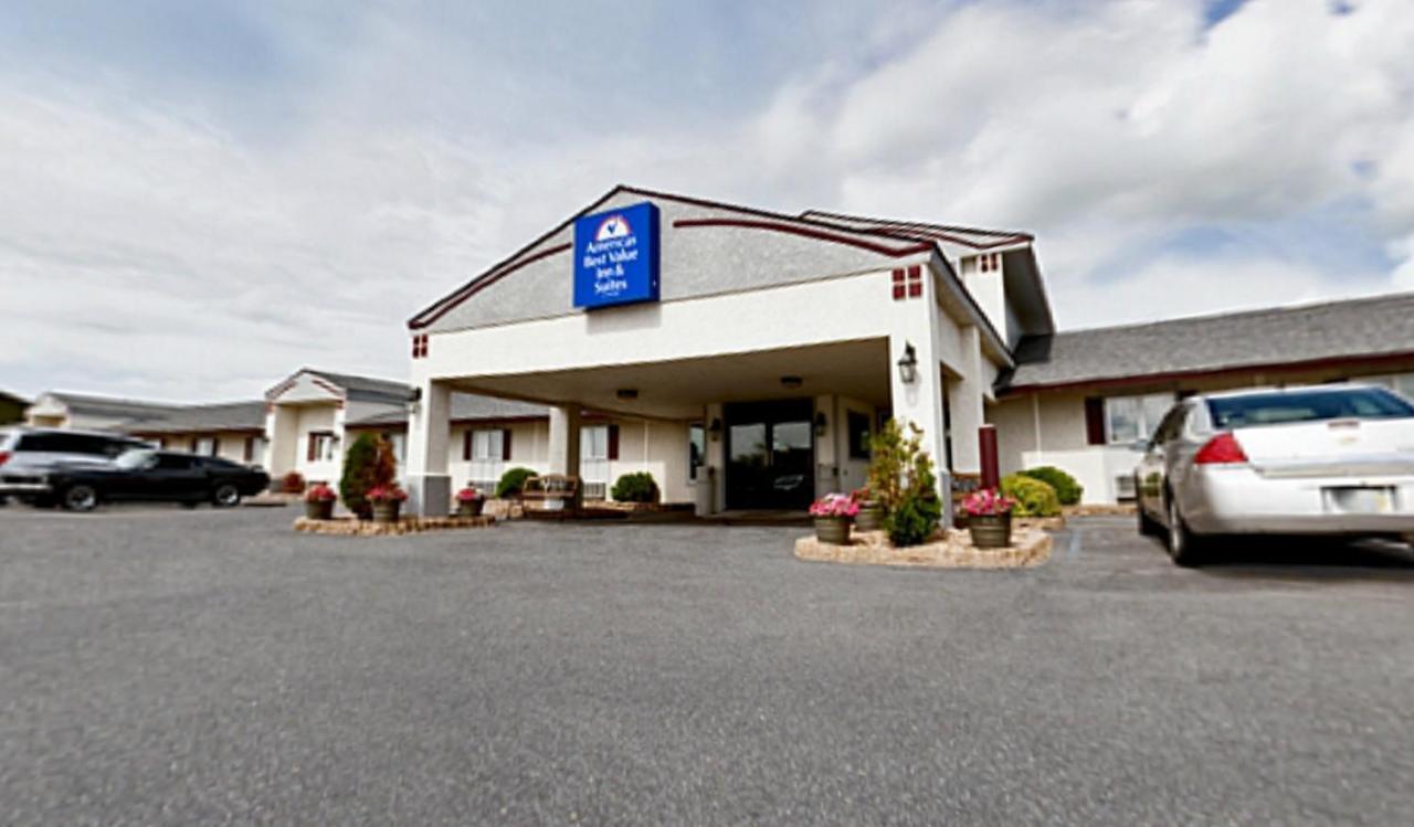 Americas Best Value Inn & Suites Thief River Falls Esterno foto