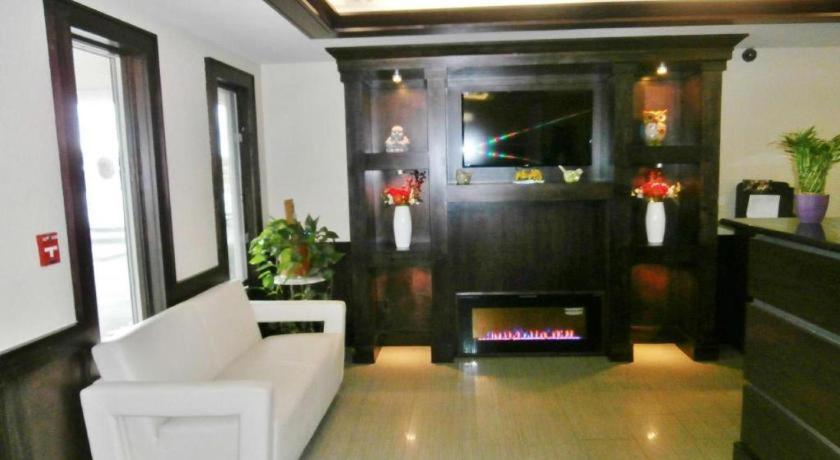 Americas Best Value Inn & Suites Thief River Falls Esterno foto