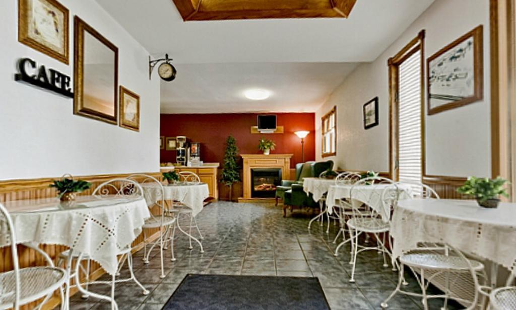 Americas Best Value Inn & Suites Thief River Falls Esterno foto